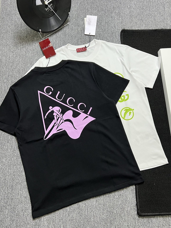 ブランドTシャツ側面デザイン